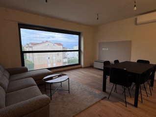YENİ BİNA DAİRESİ GARAJ PARK YERİ İLE - POREČ (VELİ MAJ) (30792)