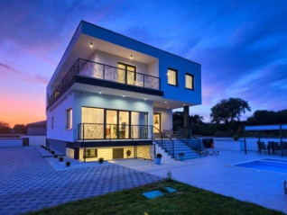 Fažana! Prachtige villa met een zwembad. (28954)