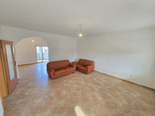 MEDULIN – Appartement met twee terrassen en parkeerplaats (30915)