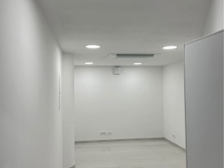 Te koop: bedrijfsruimte in het centrum van Pula (27553)
