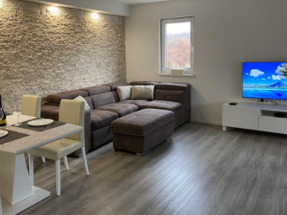 КВАРТИРА 55 м², 150 М ОТ МОРЯ – КАРИГАДОР, БЛИЗО НОВИГРАДА (30580)