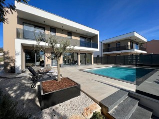 Sale of a modern villa with a swimming pool, Svetvinčenat! (27507)