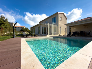 New construction, modern house with a pool! (30778)