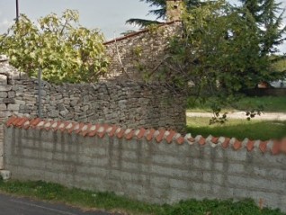 Vecchia casa in pietra con progetto di ristrutturazione e concessione edilizia (26695)