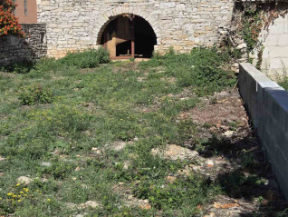 Steinernes Haus zur Renovierung – Nähe von Šišan (30708)