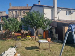 House with restaurant for sale, Brtonigla! (14558)
