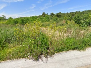 Zu verkaufen: Baugrundstück – 2100 m², Industriezone Umag (23734)