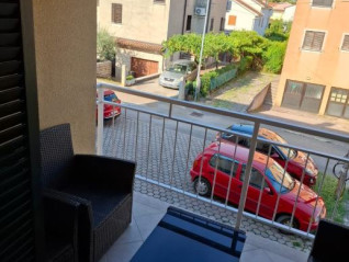 Umag - Zambratija, vierkamerappartement (3 slaapkamers), 200 m van de zee (30794)