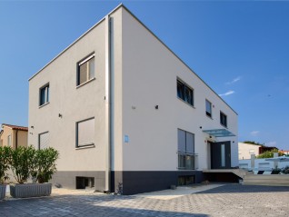 Skvělá příležitost! Moderní apartmánový dům se 6 apartmány, jen 250 m od moře, Medulin! (29620)