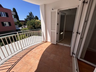 Novigrad – prostran četverosoban stan, 76 m², 200 m od mora i plaže Karpinjan (29490)
