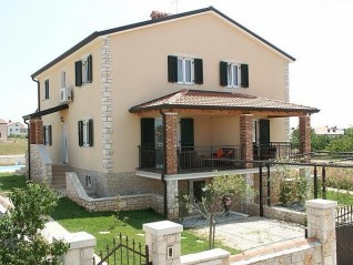 Semi-detached house with a pool, Umag, surrounding area, Istria (B) (27478)