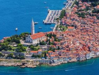 Rovinj – House with 2 Apartments and 6 Bedrooms in an Exclusive Location, Investment Opportunity (29131)