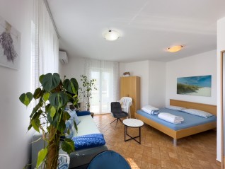 For Sale: Studio Apartment with Parking Space in an Excellent Location in Medulin! (27361)