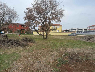 Građevinsko zemljište na odličnoj lokaciji –  Novigrad (30161)