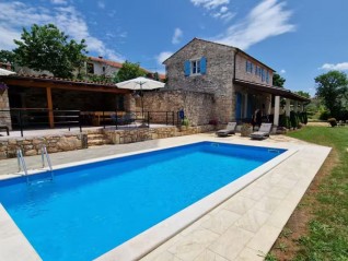 Renovirana istarska kamena kuća s bazenom. Lovreč. (29569)