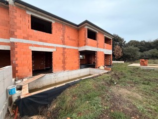 ŠIŠAN – DOPPELTGEBAUDE, AUSGEZEICHNETE INVESTITIONSMÖGLICHKEIT (29783)